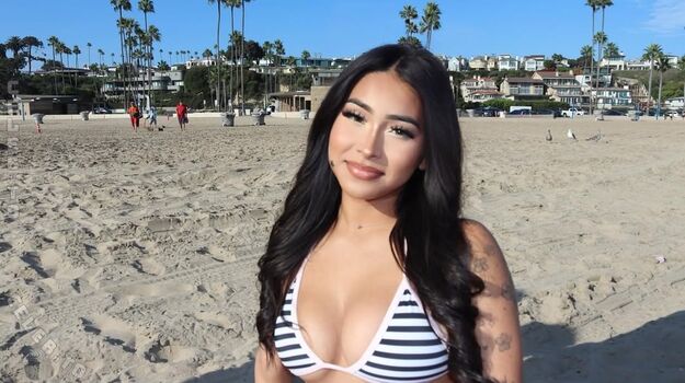 Full leaked Ashhuniid private onlyfans photo