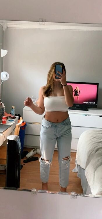 Full leaked Ashleighmarchetti private onlyfans photo