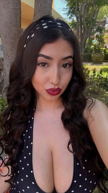 Full leaked Ashleyarambulaa private onlyfans photo