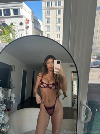 Full leaked Ashleygot private onlyfans photo