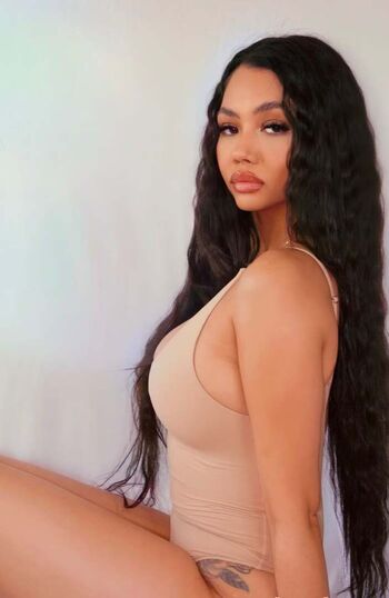 Full leaked Ashleylin private onlyfans photo