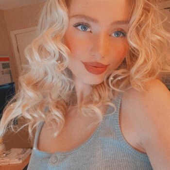 Full leaked Ashleyyy private onlyfans photo