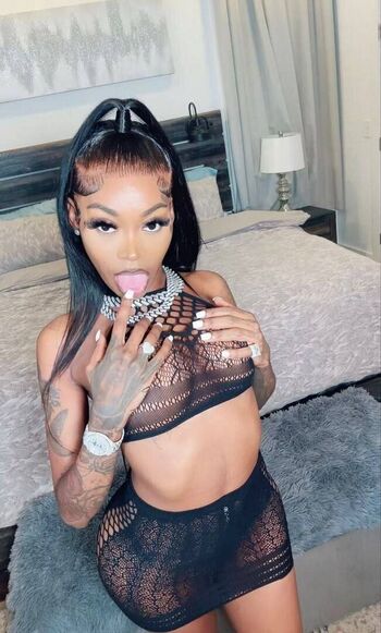 Full leaked Asian da brat private onlyfans photo