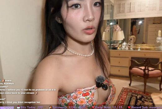 Asian Streamers