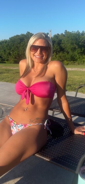 Full leaked Aspen rain page private onlyfans photo