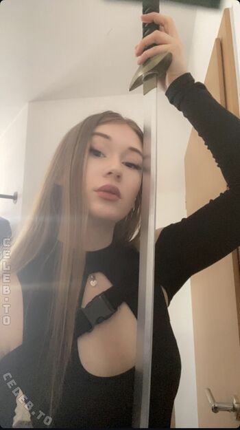 Full leaked Asphelia private onlyfans photo