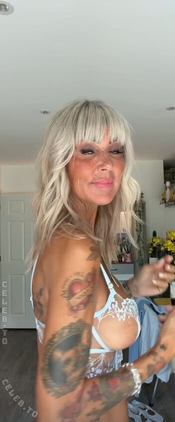 Full leaked Astrid zeegen holt private onlyfans photo
