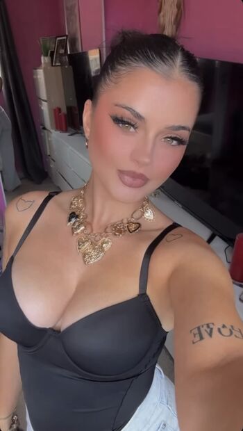 Full leaked Aude houdart private onlyfans photo