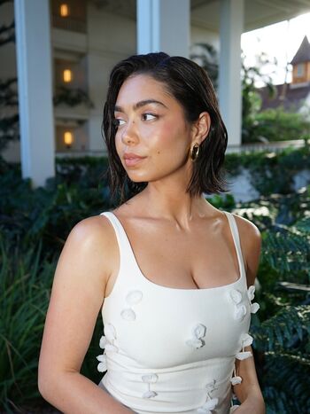 Full leaked Auli i cravalho private onlyfans photo