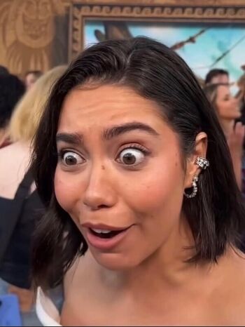 Full leaked Auli i cravalho private onlyfans photo