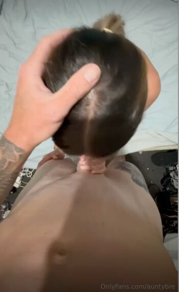 Auntybre_