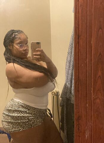 Full leaked Auntynajaa private onlyfans photo