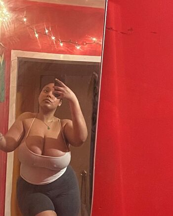 Full leaked Auntynajaa private onlyfans photo