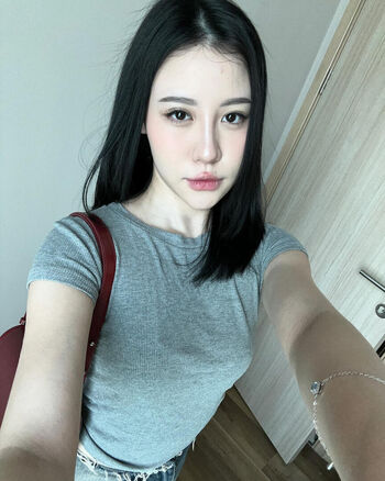 Full leaked Aurelia vizal page private onlyfans photo