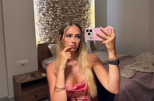 Full leaked Auroraroar private onlyfans photo