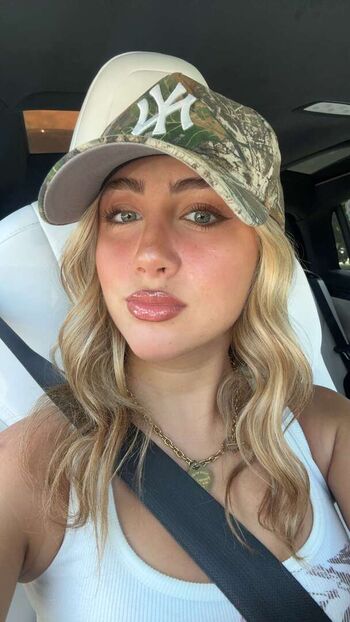 Full leaked Ava kolker page private onlyfans photo