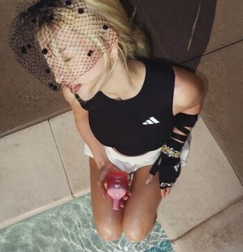 Full leaked Ava max page private onlyfans photo