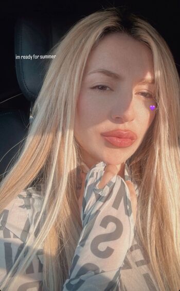 Full leaked Ava max page private onlyfans photo