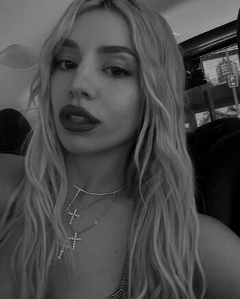 Full leaked Ava max  page private onlyfans photo