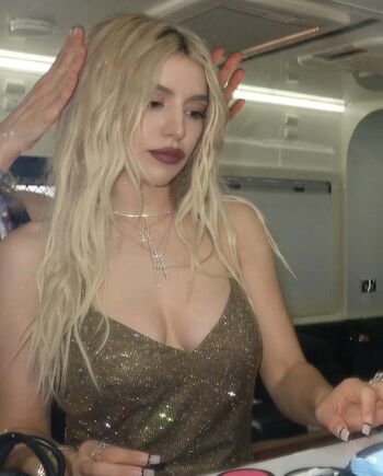 Full leaked Ava max  page private onlyfans photo