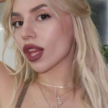 Full leaked Ava max private onlyfans photo