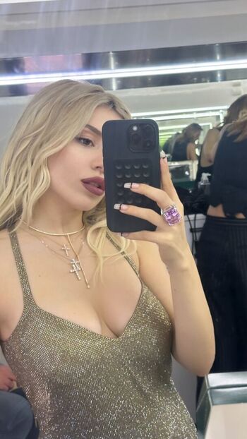 Full leaked Ava max private onlyfans photo