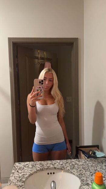 Ava Nucci