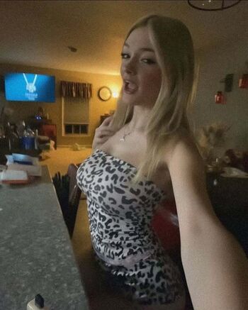 Full leaked Evelynxada/ private onlyfans photo