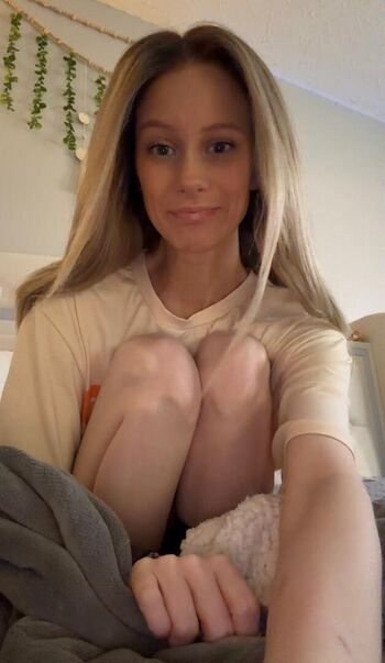 Full leaked Avakbrook private onlyfans photo
