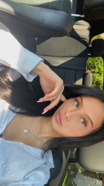 Full leaked Avakisses private onlyfans photo