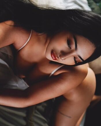 Full leaked Avalynbabe private onlyfans photo