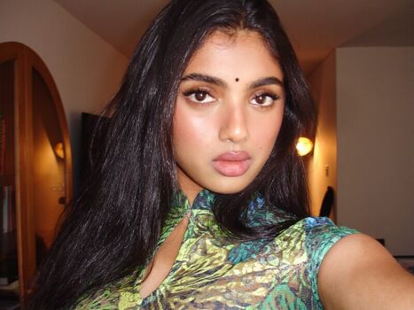 Full leaked Avantika private onlyfans photo