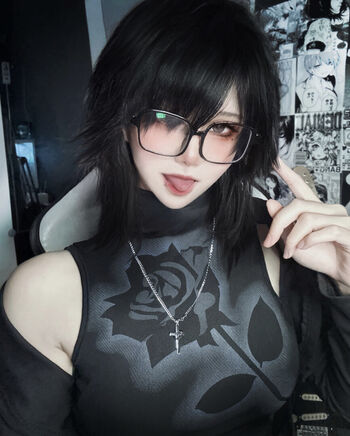 Full leaked Aveline tetsuya private onlyfans photo