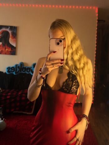 Full leaked Avery grace private onlyfans photo