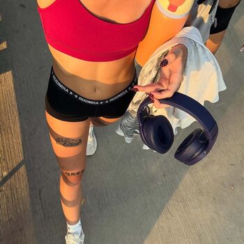 Full leaked Avery shipp private onlyfans photo