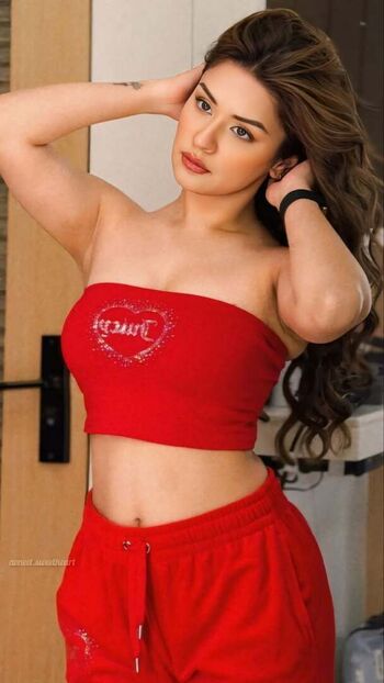 Full leaked Avneet kaur page private onlyfans photo