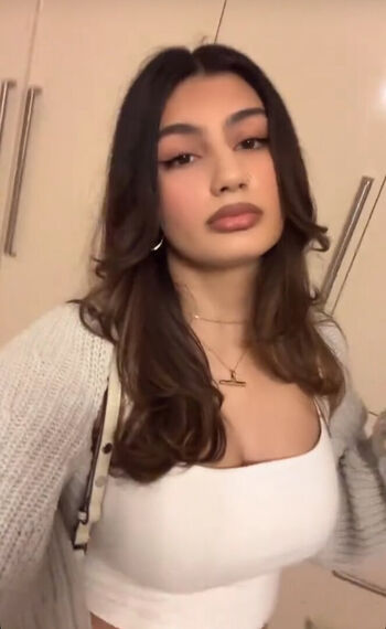Full leaked Avneet kaur private onlyfans photo