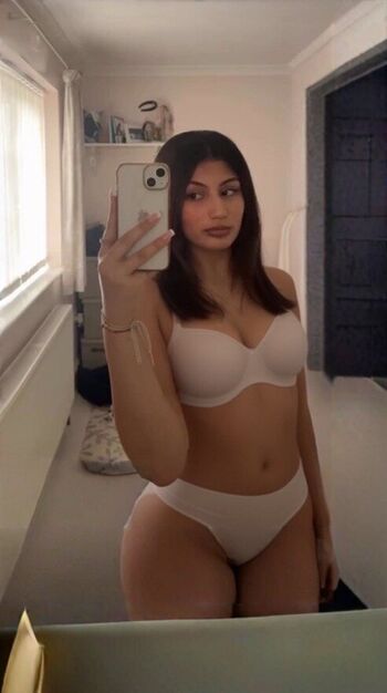 Full leaked Avneet kaur private onlyfans photo