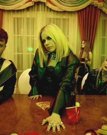 Full leaked Avril lavigne page private onlyfans photo