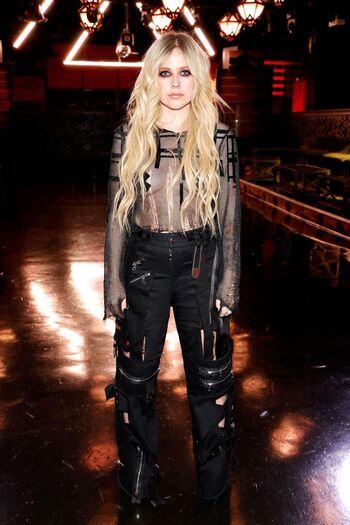 Full leaked Avril lavigne private onlyfans photo
