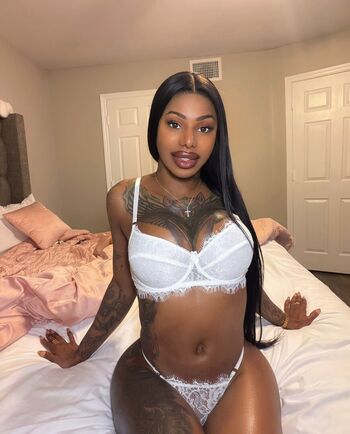 Full leaked Ayelolababy private onlyfans photo