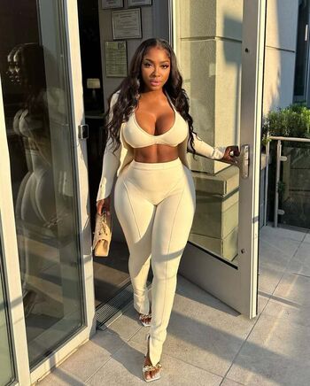 Full leaked Ayesha howard private onlyfans photo