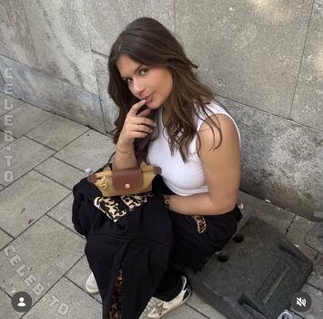Full leaked Aylinabr private onlyfans photo