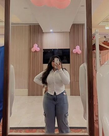 Full leaked Ayushi bhardwaj page private onlyfans photo