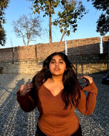 Full leaked Ayushi bhardwaj private onlyfans photo