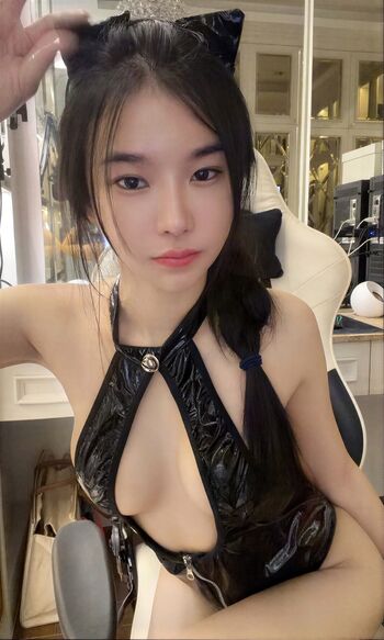 Full leaked Babymangpor private onlyfans photo