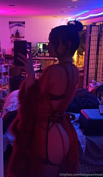 Full leaked Babypeachhead private onlyfans photo