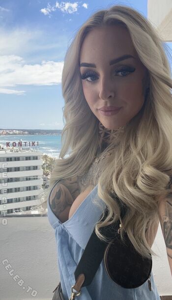 Full leaked Bad xmoni private onlyfans photo