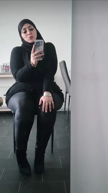 Full leaked Badiaettalabi private onlyfans photo