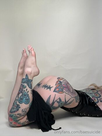 Full leaked Baesuicide page private onlyfans photo